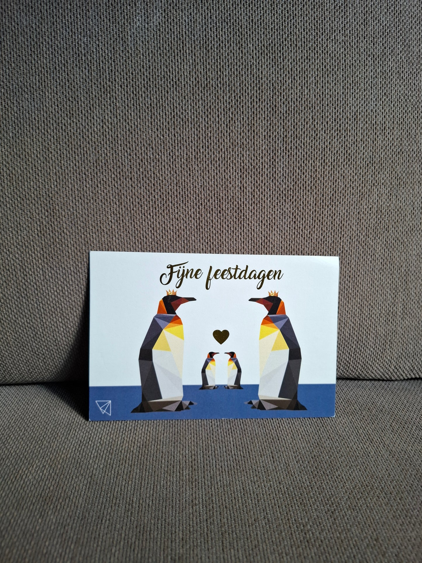 Postkaart fijne feestdagen pinguïn met gouden folie