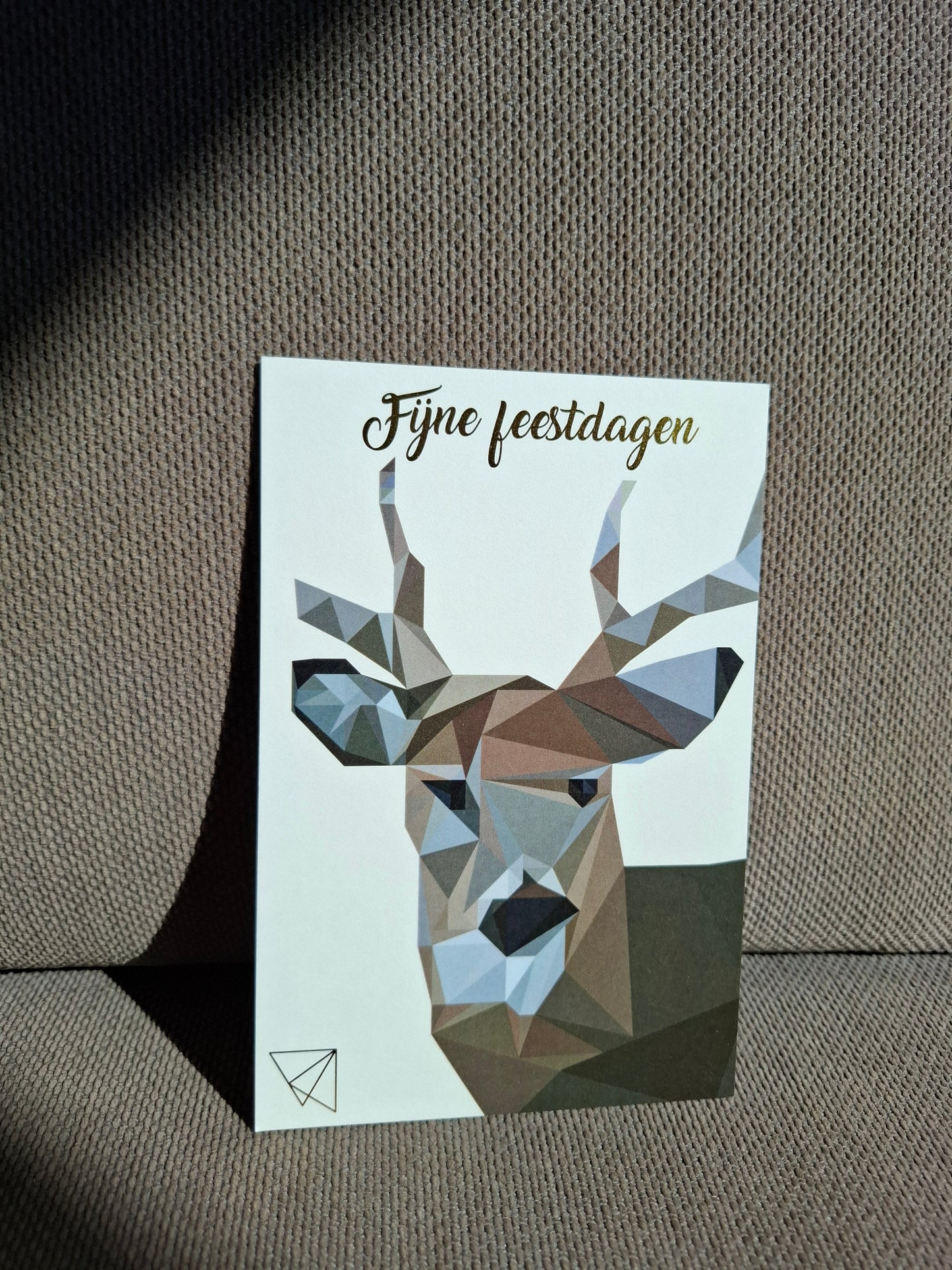Postkaart fijne feestdagen rendier met digitale gouden folie